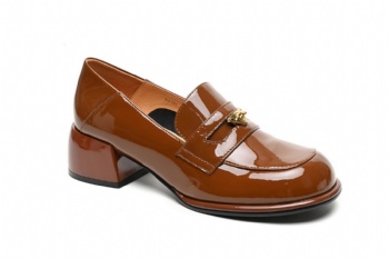 C618-1 classic loafer with brown patent leather upper and leather linings
