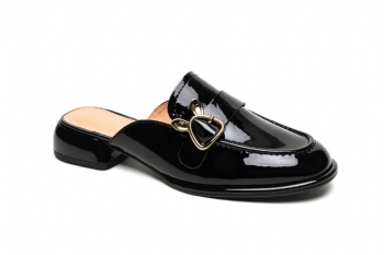 A123-2 mule in black patent leather with rabbit buckle